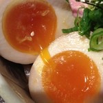 麺や庄の - 煮玉子　201202