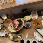 マグロ 日本酒 光蔵 - お醤油は3種類あり、食べ方によって変えたりできました。