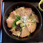 Kaisekiryouri Mishimaya - 寒ブリと鯛漬け丼 ¥1,000