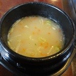 フルバリ アジアン - スープは豚骨のような味でした