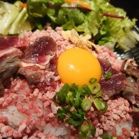 馬刺しと焼き鳥 グルマン三年坂 - 