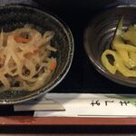 Yoroi soba - 小鉢と香の物