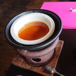 たらいうどん椛や - お豆腐はお醤油を垂らして