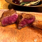 和牛焼肉 牛WAKA丸 - シンシンの厚切りステーキ 2(ガーリックバター醤油)