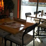 ボーノ - テーブル席