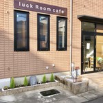 Luck Room cafe - 駅から歩いてくると、見える景色です。