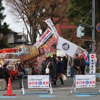 鰻・天ぷら割烹 萬木 - 氷川参道二の鳥居（大湯祭本祭，十日市）