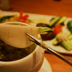 京橋 二刀流 - 【再訪】バーニャカウダーソースをつけて召し上がれ♪