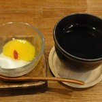 中華 こまめや - 杏仁豆腐＆ホットコーヒー