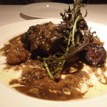 トラットリア スペランツァ エッセ - 牛ほほ肉の赤ワイン煮込み