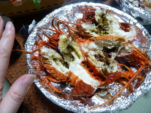 惜しげもなく ほうろく焼きの伊勢海老は半身でなくまるごと 伊勢海老の刺身も さばいた全量が出ます あ By たびあじ 料理旅館 高曽 賢島 旅館 食べログ