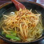 ラーメンハウス蘭蘭 - はい。お待ちどうさまー。「ネギラーメン」(¥700-税込)  でーす。これが美味しいんだなぁ…、久しぶりなので嬉しいです。