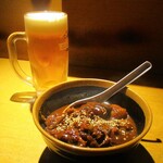 心人 - どて：濃厚でコクのある甘味噌に うずら玉子、ホルモン、鶏肉、大根、ネギ が使われて。白胡麻がかけられています。 　　　　　2019.12.06