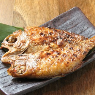 【豊洲仲卸】早朝買い付けた旬の鮮魚を毎日お届け。