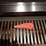 松阪牛焼肉M - 焼台とお肉