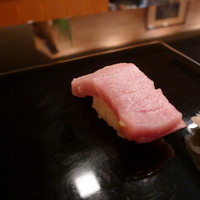 寿司 もり田 - まずは鮪から。