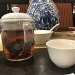 廣東料理 水蓮月 - お茶はポットで