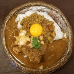 スパイスポスト -  チキン＆キーマ合がけカレー（卵黄付き）