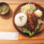 大分宇佐唐揚げ専門店とりあん - トリカツプレート880円