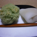 萬御菓子誂處 樫舎 - 練り切りきんとんと羽二重のちょうちょ