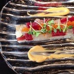 鮮魚の押し寿司　コチュジャンソース