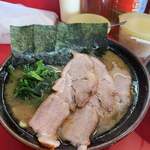 家系ラーメン 王道 - 