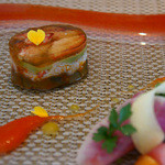 ラ・ヴァガボンド - <襟裳岬>毛蟹のガトー仕立て　ソースポワヴロン