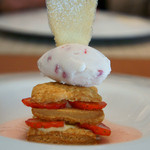 ラ・ヴァガボンド - 苺のミルフィーユ　ダマスクローズのグラス　苺の泡