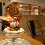 夜パフェ専門店パフェテリア　ベル - 