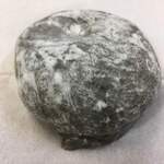 和菓子処 大角玉屋 - 黒ごま大福　中身