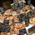 Pane Ho Maretta - 12時頃は種類豊富