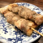 焼鳥 冬月 - 豚バラ 2串300yen