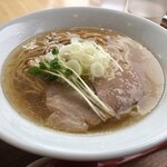 大衆食堂 中華そばとおコメの店 メシケン。 - 中華そばアップ