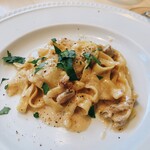 ラ グリーリア - 牡蠣  白菜  クリームソース  タリアテッレ