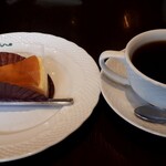 ヒロ コーヒー - チーズケーキ310円→260円！　メロウブレンド450円
