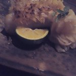 六雁 - 鱗を揚げた尼鯛の炭火焼き