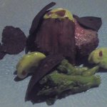 六雁 - 常陸牛ザブトンの炭火焼　天豆の油焼き　黒トリュフ