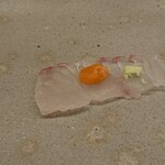 鮨 おおが - ヒラメに生クチコとわさび