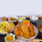 かさおか食堂 - フライセット800円税込