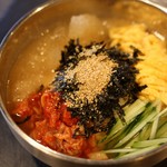 韓国焼肉専門店 ヤキバンザイ - 韓国麺料理キムチマリグクス