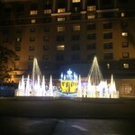 中国レストラン 桃花林 - イルミネーションとホテル外観