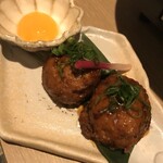 鶏料理 個室 とりせん - 自家製つくねの照り焼き580円は軟骨入りで卵黄絡めてとっても美味しい！