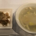 リトル泰興楼 - 搾菜とスープは普通かも。
