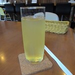 満ぷく処 くぅ - セットの自家製りんごジュース