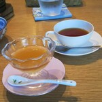 カフェレストラン バンビーナ - デザートはグレープフルーツと紅茶のゼリー  2層になってました