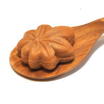 博多屋 - もみじまんじゅうと杓子/宮島発祥の名物/博多屋独自デザインの杓子と自家製もみじ饅頭