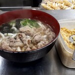 千成屋 - 肉うどん　440円