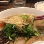 熟成細麺 宝屋 - 