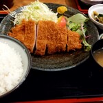 とんかつ 美味小家 - ロースかつ定食　1000円
