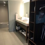 Hyatt Regency Waikiki Beach Resort and Spa - 